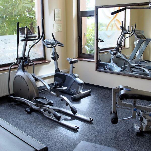 Tough epoxy flooring for gyms and fitness spaces from Epoxy Flooring Guys Melbourne, built to resist impact and stay easy to clean.